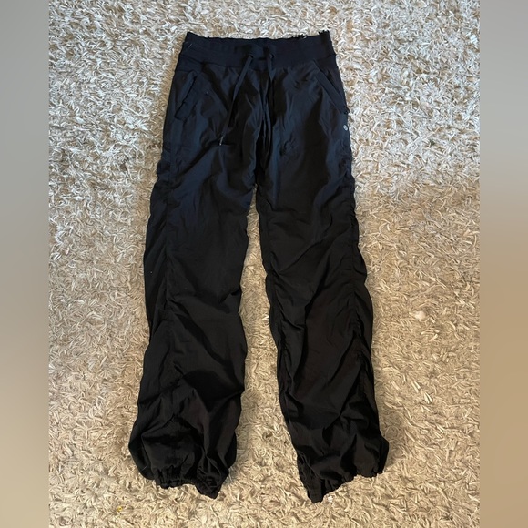 LULULEMON black umbrella joggers! - Picture 1 of 4